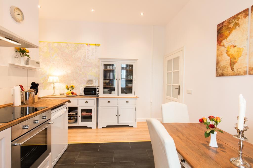 Fritz By Rockchair Apartments L Superhost Status L 3 Bedrooms Boxspringbeds 2 Bathrooms 2 Kitchen - Cozy Family & Business Flair Welcomes You! เบอร์ลิน ภายนอก รูปภาพ